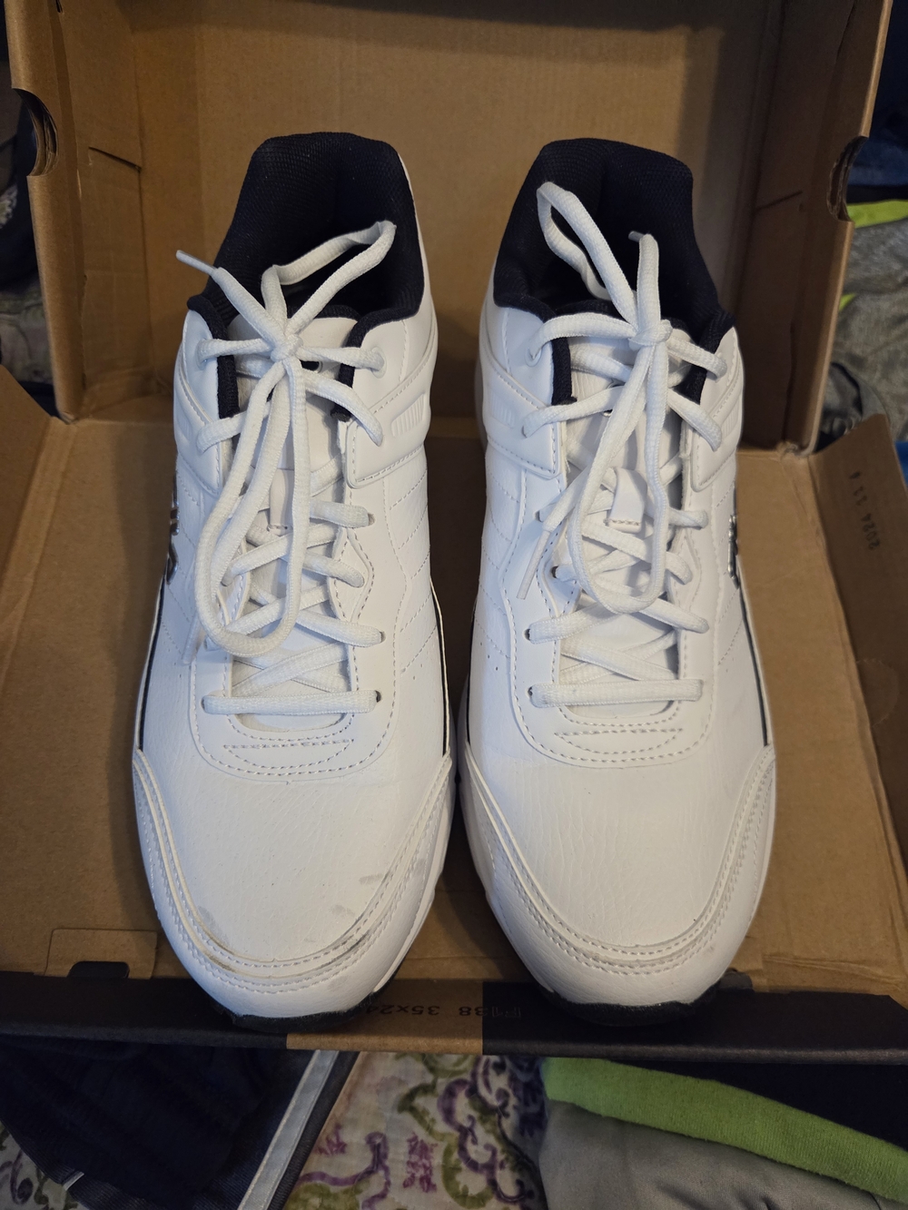 Fila White Men's Low-Top Athletic Sneakers with Black Lining